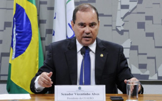 Senador e candidato ao governo do Tocantins, Vicentinho Alves (PR)