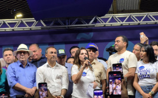 Evento da aliança União pelo Tocantins reuniu lideranças políticas e apoiadores em Araguaína na noite desta quarta-feira (15).