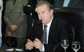 Governador interino e candidato na eleição suplementar, Mauro Carlesse (PHS