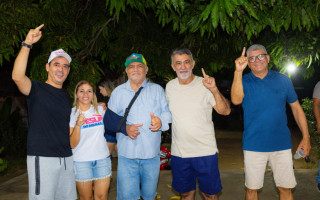Prefeito Aquiles oficializou apoio ao grupo político liderado por Vicentinho Júnior e Amélio Cayres durante agenda em Araguatins.