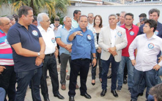 Candidato ao governo pelo PR, Vicentinho Alves em reunião com prefeitos e coordenadores de campanha.