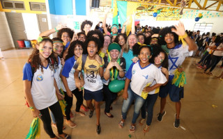 Os alunos vestiram a camisa e deram um show de patriotismo