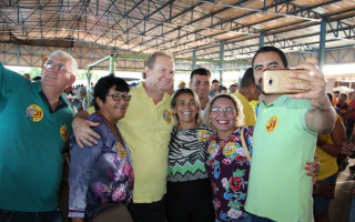 Governador interino e candidato ao Governo do Estado, Mauro Carlesse (PHS) ao do vice, Wanderlei Barbosa.