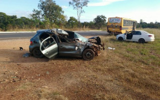 Acidente ocorreu na manhã desta segunda-feira (18).