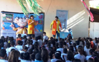 Em Colinas, crianças assistem à peça sobre preservação da água