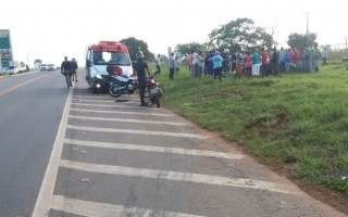 Acidente ocorreu na rotatória da BR 153, próximo ao Daiara.