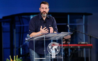 Evangelista americano Adam Smith estará em Araguaína