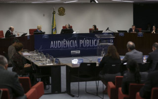 O Supremo Tribunal Federal realiza audiência pública sobre descriminalização do aborto. Foram convidados 50 expositores, entre especialistas das áreas de saúde, do direito e de ciências sociais; e de movimentos feministas, organizações internacionais de d