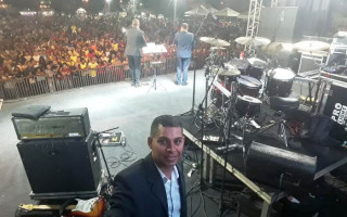 Locutor da Rádio Nova Gospel, Cleidivan Alves, na cobertura do Festival Boas Novas