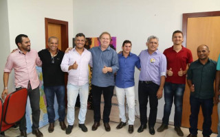 Prefeitos do PSB, PR e PV declaram apoio à reeleição de Mauro Carlesse
