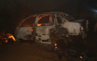 Já o carro foi encontrado totalmente destruído na região da Jacuba