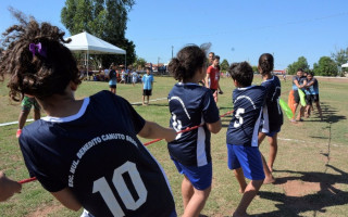 Cerca de 550 crianças participaram das provas de velocidade e cabo de guerra