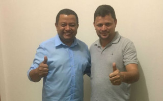 Candidato ao governo pela Rede, Márlon Reis, e prefeito de Aguiarnópolis , Ivan Paz.