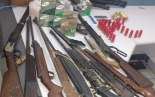 Polícia Civil encontrou mais de dez armas de fogo