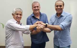 Ferreinha, Roberto Corrêa Ribeiro de Oliveira e Ataídes Oliveira
