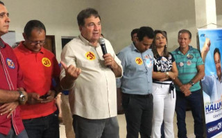 Reunião em Palmeirópolis, o candidato a senador César Halum (PRB)