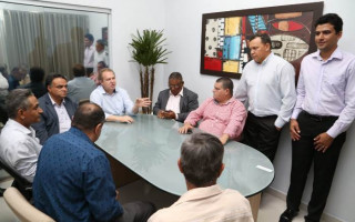 Líderes da Convenção das igrejas Assembleia de Deus em reunião com Carlesse.