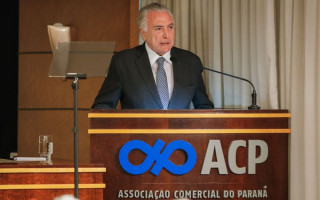 O presidente Michel Temer faz palestra na Associação Comercial do Paraná, em Curitiba.