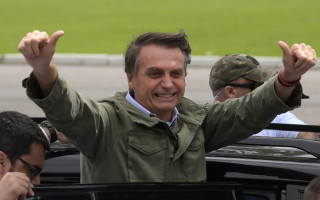 Jair Messias Bolsonaro, 63 anos, é o novo presidente do Brasil.