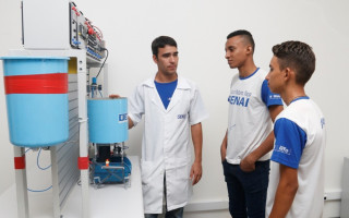 Cursos Técnicos SENAI Automação Industrial.