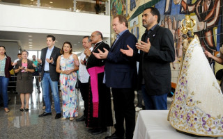 A Imagem de Nossa Senhora de Nazaré foi recebida na manhã desta sexta-feira, 16, no Palácio Araguaia