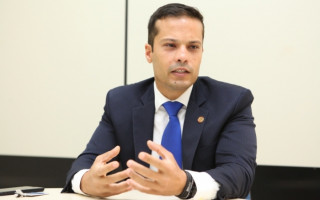 Presidente do Sindepol Mozart Felix.