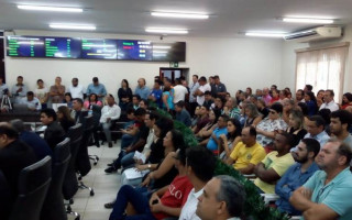 População de Araguaína acompanha sessão na Câmara
