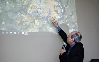 Dimas explica aos vereadores projeto de Saneamento Integrado em Araguaína.