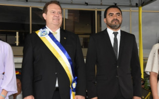 Governador Mauro Carlesse, e o vice Vanderley Barbosa foram empossados na manhã desta terça-feira, 1º de janeiro