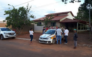 Prefeito foi baleado dentro da própria casa.