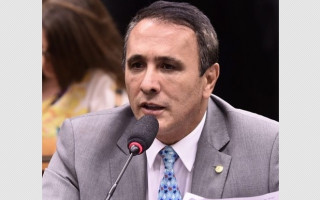 Carlos Henrique Gaguim foi reeleito deputado federal do Tocantins.