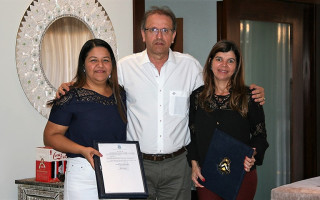 Marcelo Miranda escolheu como reitora a professora Suely Quixabeira (E) e para a vice-reitoria a professora Simone Brito (D) em respeito e reconhecimento ao trabalho da ex-reitora Elizângela Glória