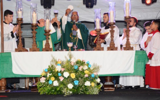 Presidida pelo bispo Dom Giovani Pereira de Melo, a missa reuniu fiéis de várias paróquias da Diocese