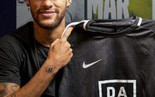 Em forte campanha de marketing, a DAZN escalou Neymar (PSG) como embaixador global