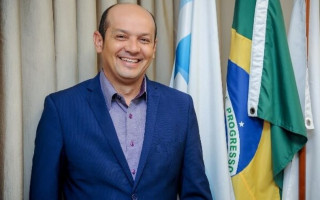 Prefeito Júlio da Silva Arruda (PRB).