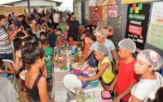 A última etapa do projeto é a Feira do Empreendedor, onde o material produzido em sala de aula será exposto e colocado à venda pelos alunos