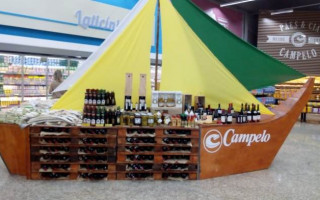 Produtos que acompanham pescado expostos no Campelo Via Lago.