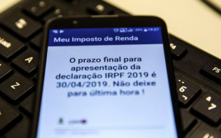 A prestação de contas pode ser feita de três formas: pelo computador, por celular ou tablet ou por meio do Centro Virtual de Atendimento (e-CAC).