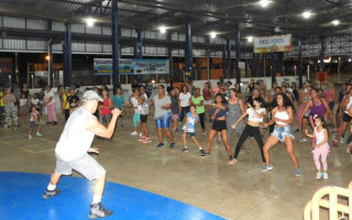 Centenas de pessoas estão matriculadas nas aulas, que ocorrem em Taquaruçu.