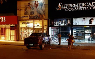 Acidente aconteceu na madrugada de domingo, na Av. José de Brito em Araguaína.