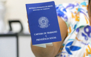 Para a retirada do documento, basta a apresentação da cédula de identidade