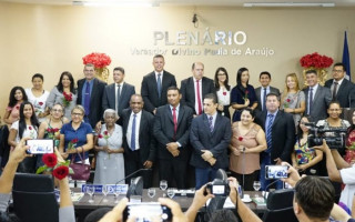 Na ocasião mães de parlamentares estiveram presentes.