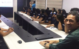 Durante o encontro, Gean Sharly, CEO da Nortesys, simulou uma vídeo conferência com os alunos