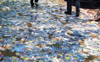 Gestor foi flagrado por uma testemunha, em frente ao Colégio Municipal Herculano de Queiróz