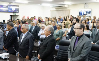 Ao todo, foram entregue 52 títulos, por 16 vereadores, em cerimônia dividida em duas noites, no Plenário da Câmara Municipal de Araguaína.