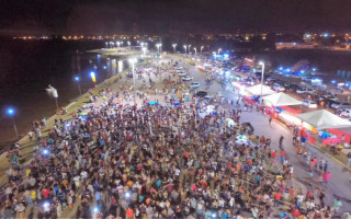 Na última semana, o show do cantor Tom Cleber trouxe grande público à Via Lago na quinta-feira, 11