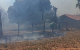 Incêndio na zona rural atingiu casas em Muricilândia.