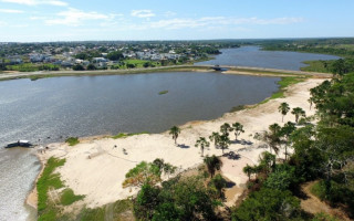 Praia da Via Lago