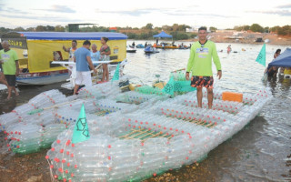 O vencedor da categoria de embarcação mais criativa utilizou garrafas pets em toda sua construção