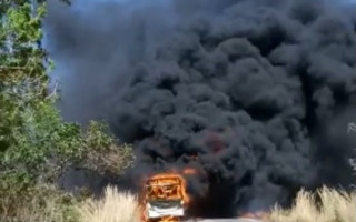 Ônibus que transportava pacientes pegou fogo na TO-010